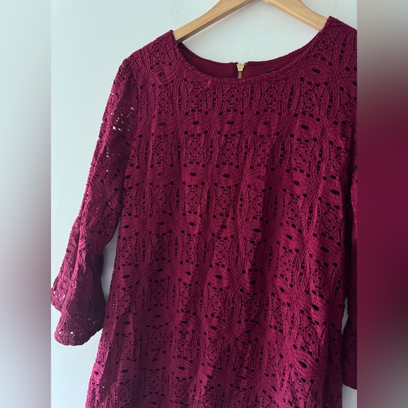 Roz & Ali Lace Lined Dress Burgundy Bell Sleeve - Picture 2 of 7